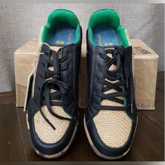 Terra Plana Worn Again Escape
Coffee Bag - Picture 2 of 7